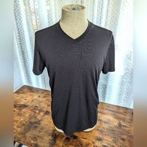 Men's Black V-Neckline Short Sleeve Tee
